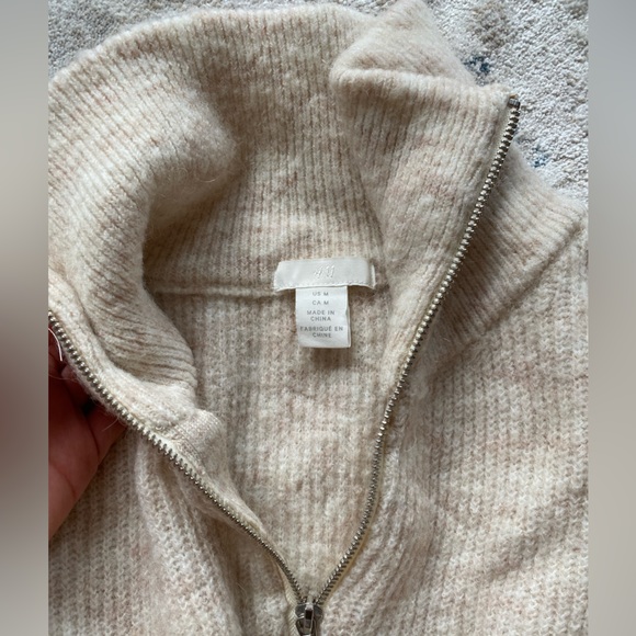 Zip up sweater - Picture 2 of 2